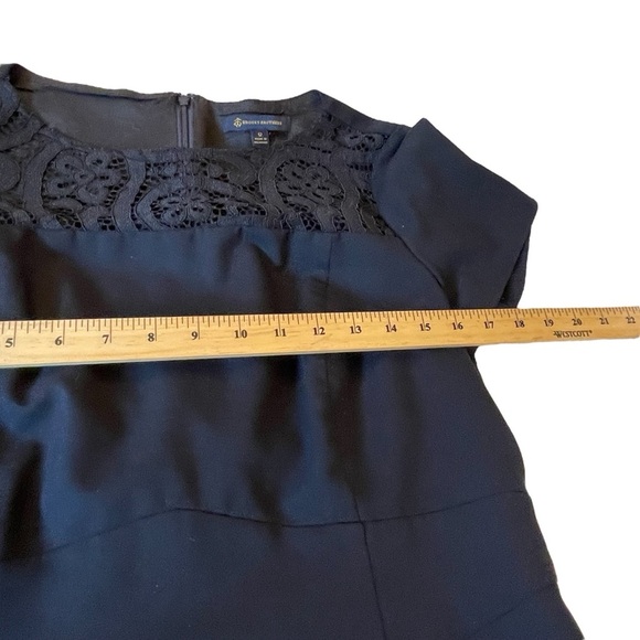 Brooks Brothers navy Fitted/Tailored Dress Lace Inserts-Size 12/More of a 10 - Picture 10 of 13